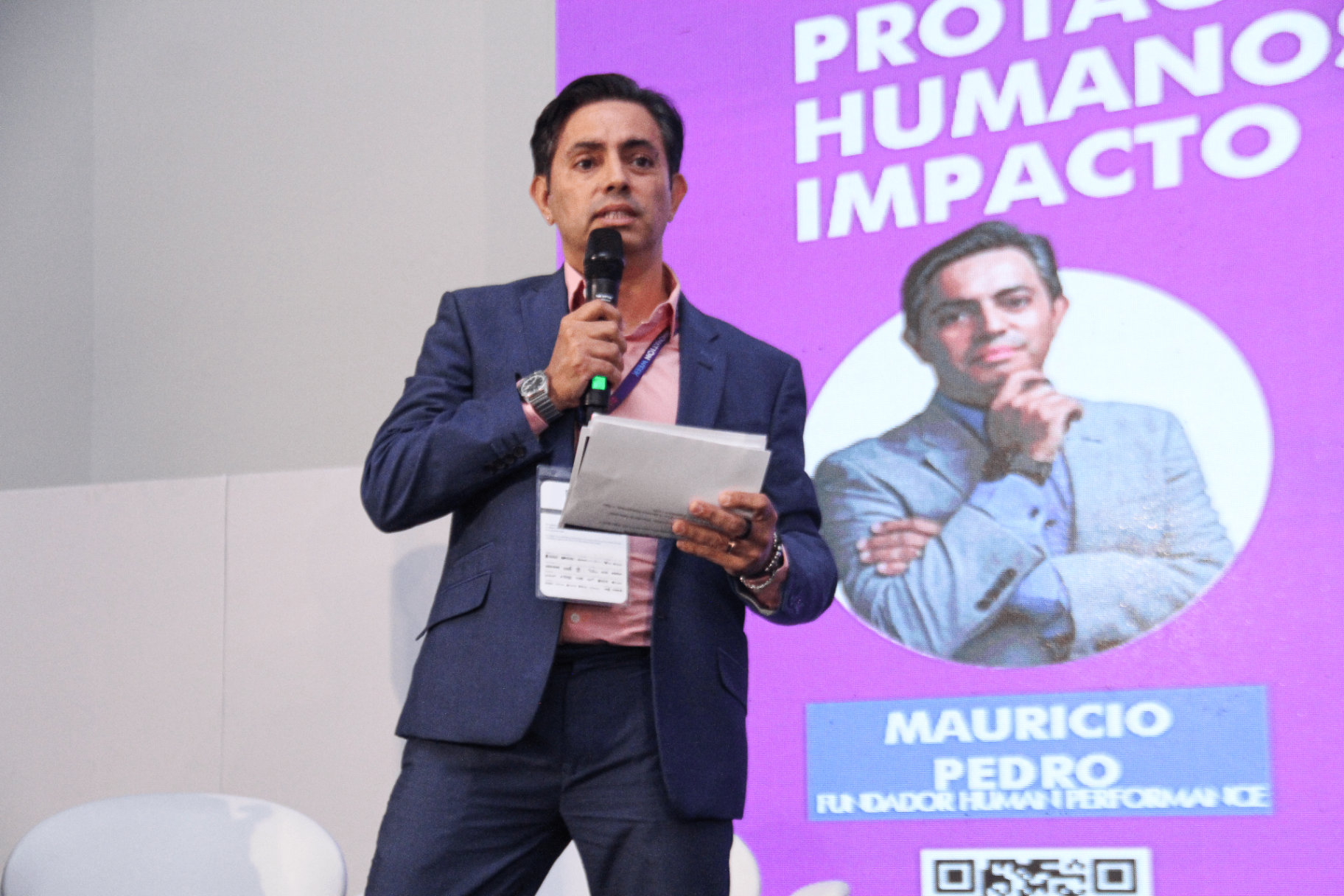 Maurício Pedro em palco